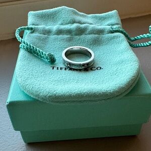 Tiffany & Co. platinum ring w diamonds